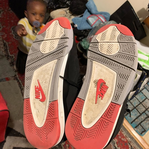 Bred 4s need it gone today don’t have the box - Picture 5 of 5